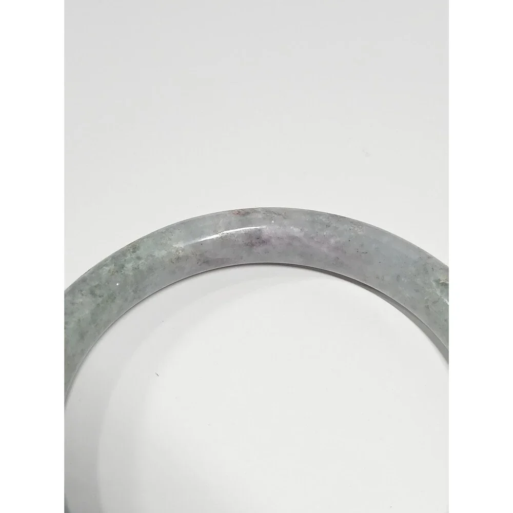 Unbranded solid natural